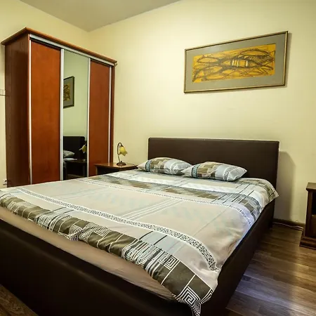Apartment Old