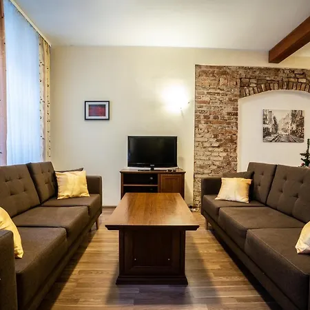 Old Apartament *